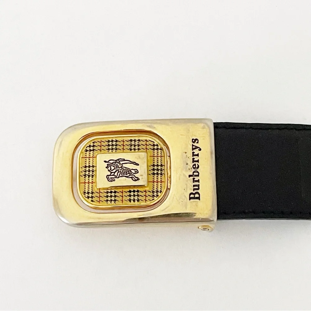 Burberry gold tone nova check knight buckle vintage unisex